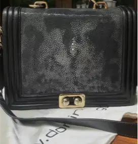 Tas Donini Kulit Pari
