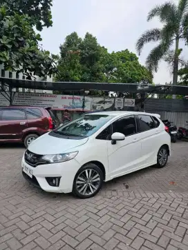 honda jazz GK5 1.5 RS
th 2014 km 36rb