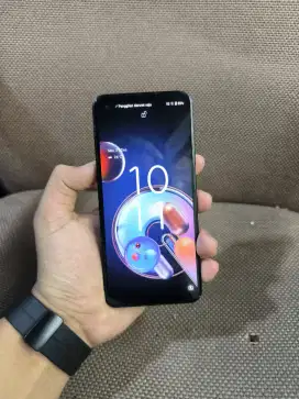 Asus Zenfone 9 6/128 gb