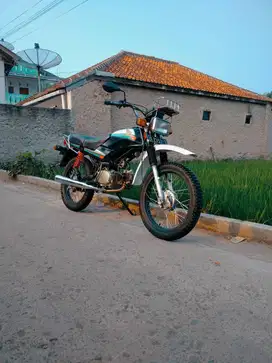 Di jual cepat honda win 100 seri tahun 2005