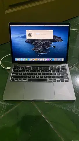 MACBOOK PRO RETINA 13 INCH 2020 i5 8/256