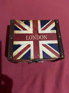 Kotak  LONDON ( dekor )