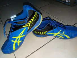 di jual sepatu bulutangkis