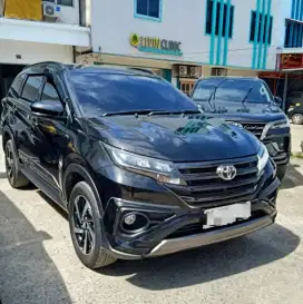 Rush GR 1.5 matic 2022 hitam istimewa dp 25 jt