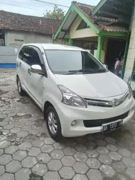 Dijual cepat Avanza 2012 metic