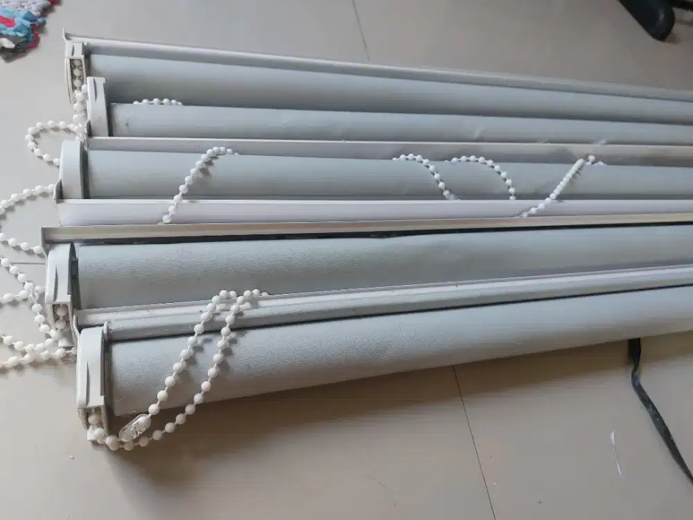 Roller blind jendela indoor