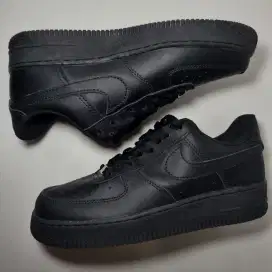 Nike AF1 Full Black Size 42