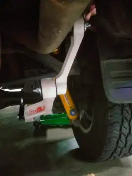 Balance Aram buat mobil Toyota Innova Fortuner bagian belakang