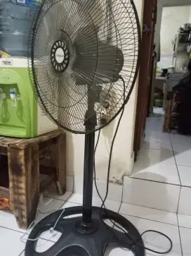 Di jual kipas angin
