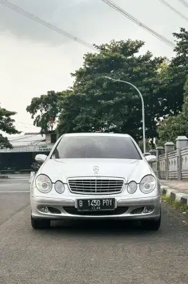 Mercedes Benz E260