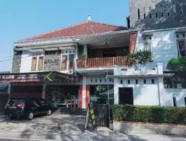 Dijual Rumah Mewah Beserta Ruang Usaha di Pandowoharjo, Sleman, Sleman