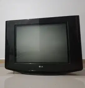 Dijual TV LG tabung Slim 21 inch warna black