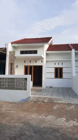 Rumah siap huni, desain minimalis, lingkungan sudah terbentuk