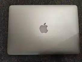 Termurah Macbook Air 2015  Intel Core i5 @1,6GHz, Ram 8GB, SSD 128GB