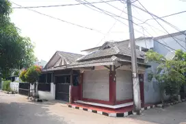 Rumah strategis Jatiwarna