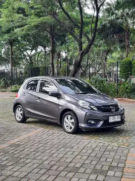 Mulus terawat! Honda Brio 1.2 E AT 2018 - Abu-abu