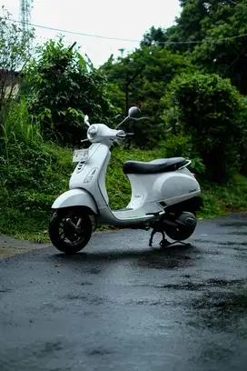 PIAGGIO VESPA MATIC LX 125 IGET FACELIFT 2022 MURAH BERGARANSI