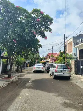 Dijual Tanah bonus Rumah di komplek Duren Sawit Jakarta Timur