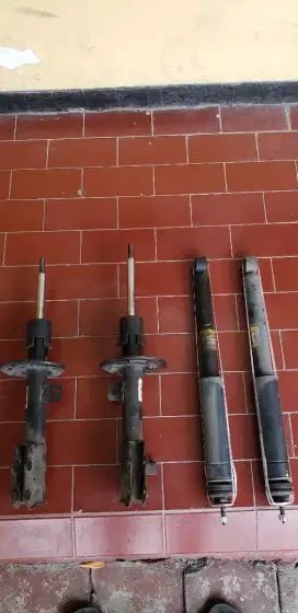 Dijual murah borongan Shock depan belakang Suzuki XL7 2020