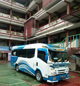 sewa elf hiace bus medium dan big bus murah