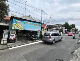 Ruang usaha  pinggir jalan raya ramai lokasi strategis