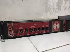 Head Ampli bass SWR -350 Made in California/USA