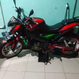 KAWASAKI BAJAJ PULSAR 200 NS