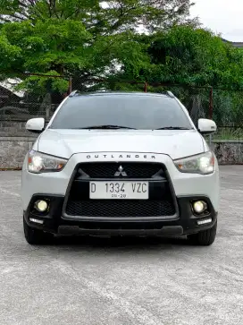 MITSUBISHI OUTLANDER 2012