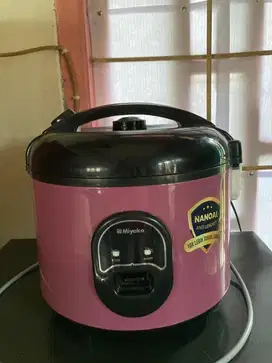 Rice cooker Miyako masih mulus