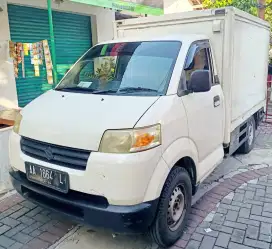 MOBIL BOX APV PUTIH