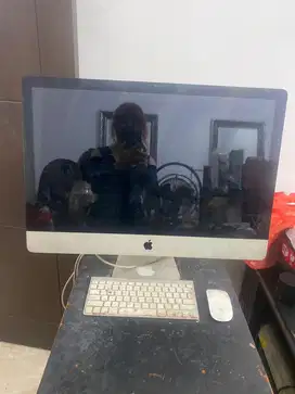 Di jual apple imac 27 inci barang semua normal bagus