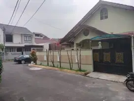 Rumah Hook, Strategis di Galaxy