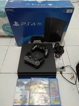 PS4 Pro 2TB Fullset 2 Stick Original