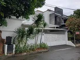 DIJUAL RUMAH BARU SIAP HUNI DALAM PERUMAH DI LEBAK BULUS