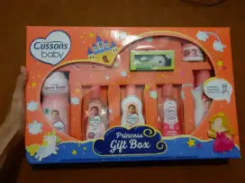 CUSSONS BABY GIFT SET