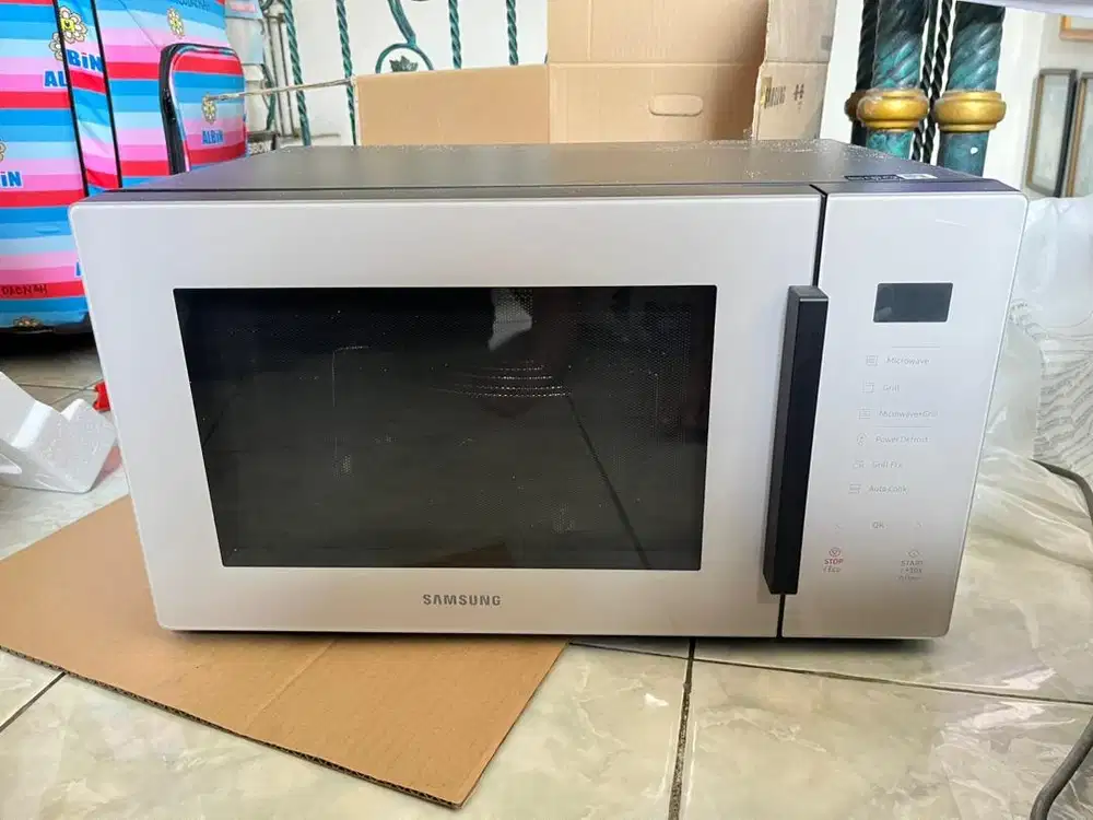 Microwave Grill Samsung 30L - MG30T5068CF