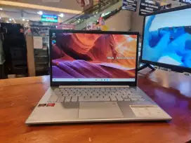 ASUS VIVOBOOK GO E1404FA - AMD Ryzen 3 7320U - Garansi Resmi s/d 2026