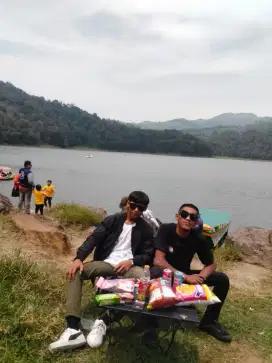 Butuh kerjaan buat 2 orng
