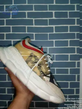 SEPATU SNEAKER VERSACE