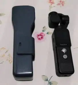 Pocket Handled Camera