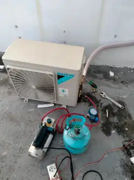 Service AC bongkar pasang AC isi freon AC perbaikan ac