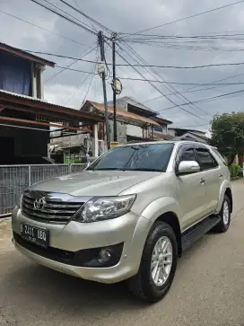 Toyota Fortuner G AT Diesel 2012 Cash