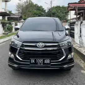 [DP 80jt] Toyota Kijang Innova Venturer 2.4 A/T 2019 Hitam