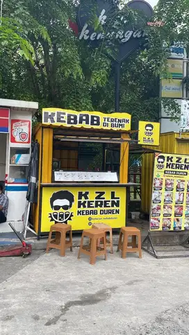 Cari karyawan wanita untuk jaga stand kebab