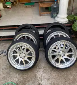 Velg Rotiform R18