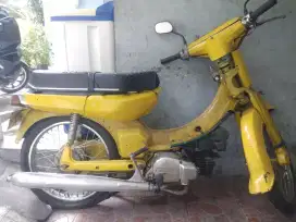 Motor Antik YAMAHA V80