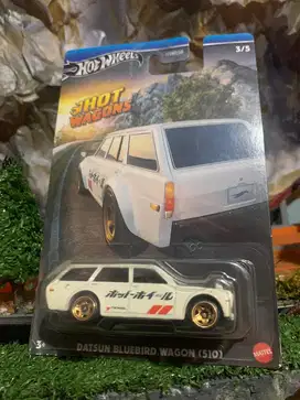 Hot wheels datsun bluebird