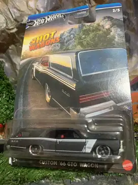 Hot wheels custom wagon 66 gto