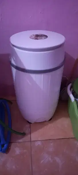 Mesin cuci mini portable
