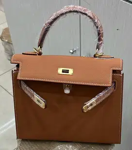 Sling bag size 25